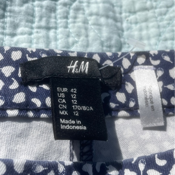 H&M Slim Fit Stretch Pants - Picture 7 of 7